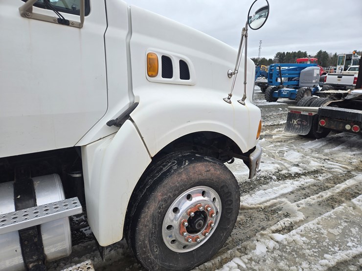 2006-caterpillar-c15-image-12