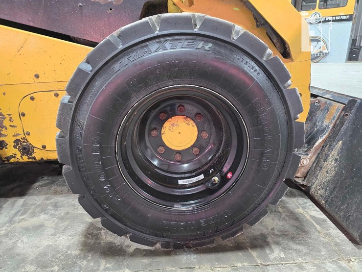 caterpillar-262d3-image-29