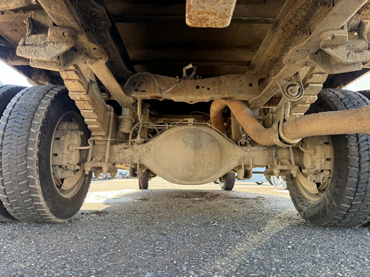 2012-ford-f550-xl-image-22