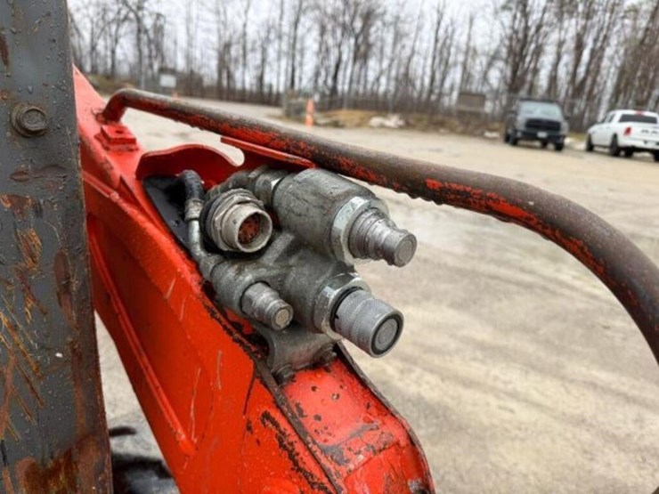 2018-kubota-ssv65-image-26