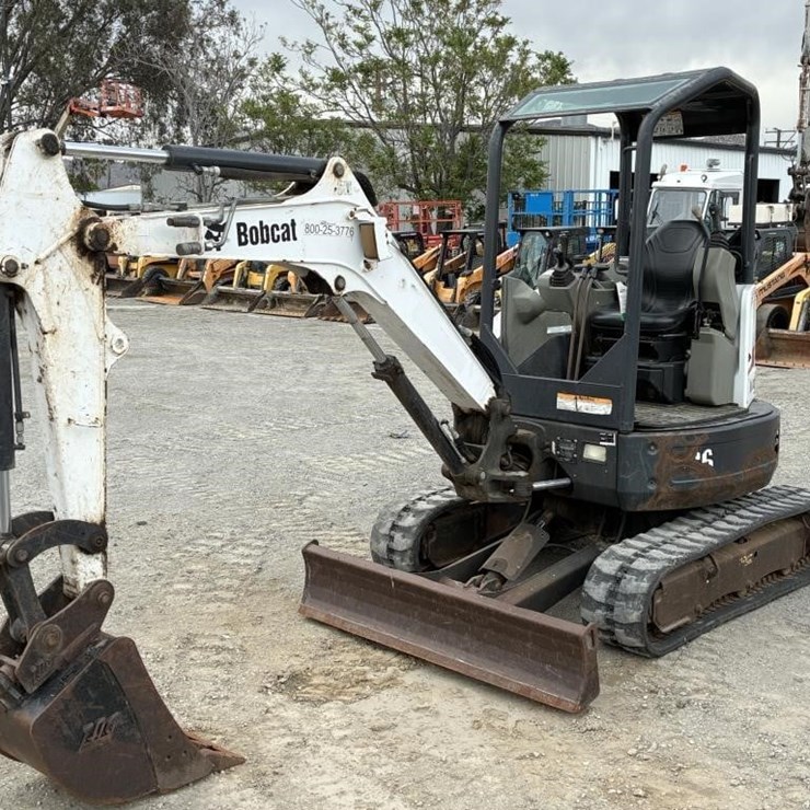 2019 BOBCAT E26