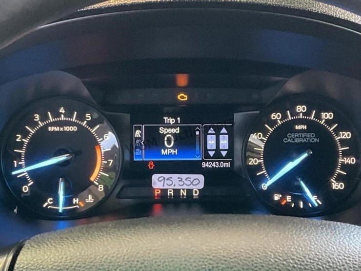 2017-ford-explorer-suv-image-17