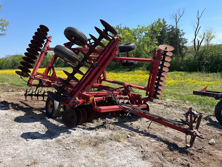 case-ih-3900dh-image-3