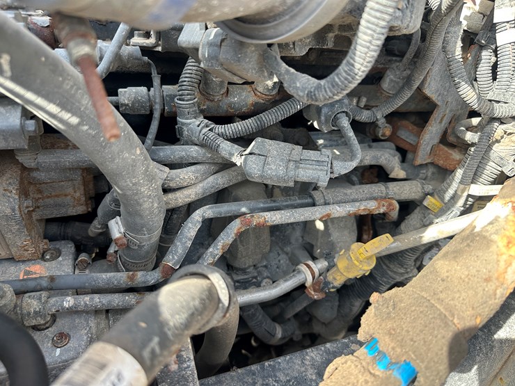 2015-peterbilt-337-image-41