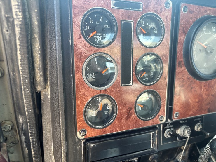 1994-international-9400-image-48