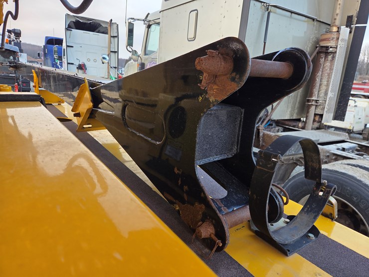 massey-ferguson-8-image-22