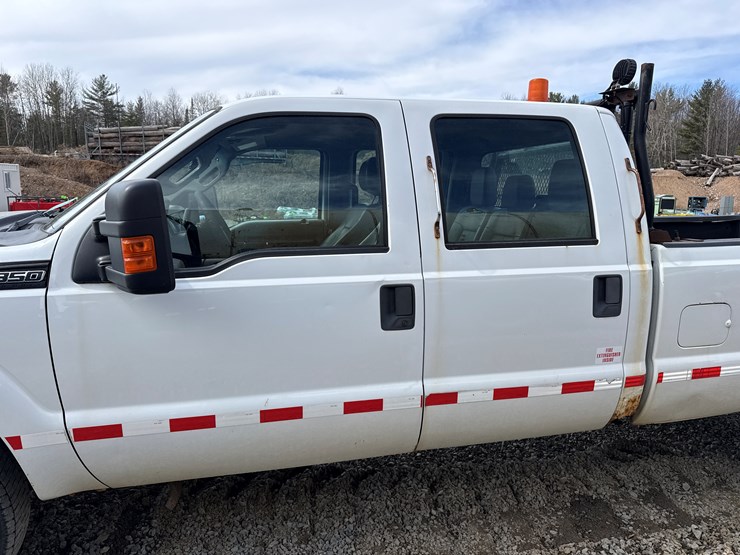 2011-ford-f350-image-11