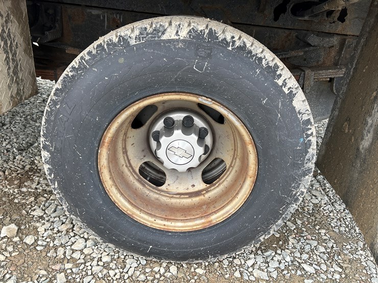 2006-chevrolet-3500-image-63