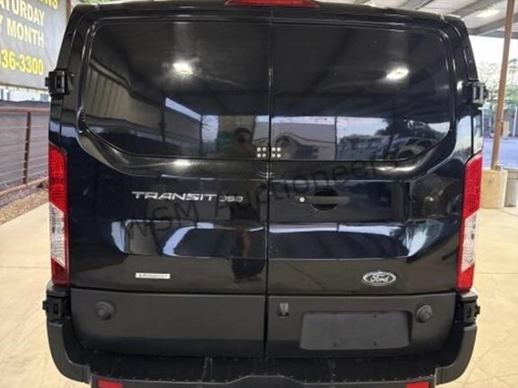 2019-ford-transit-image-8