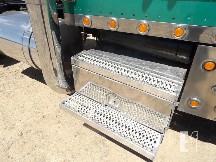 1997-peterbilt-379exhd-image-12