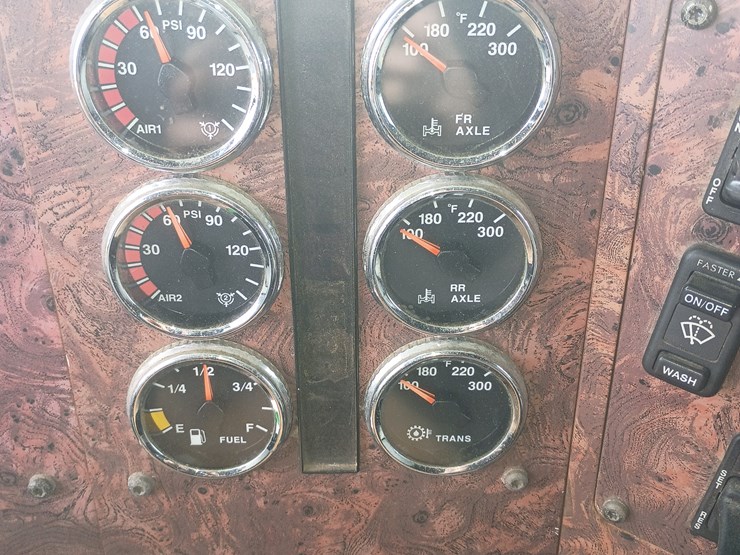 2000-international-9200i-image-27