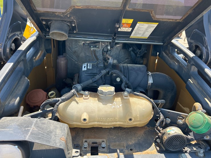 2019-deere-325g-image-10