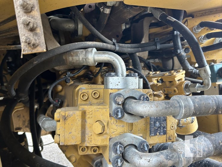 2016-caterpillar-930m-image-29