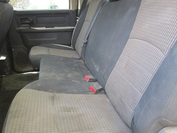 2012-dodge-2500-image-23