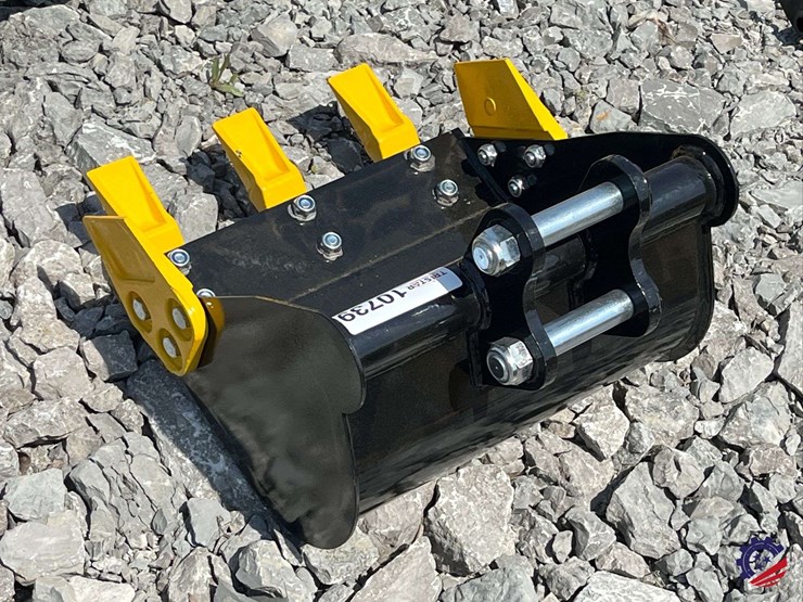 unused-2026-ce-16"-toothed-bucket-image-3