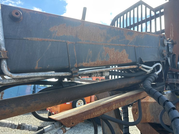 deere-1110e-image-62