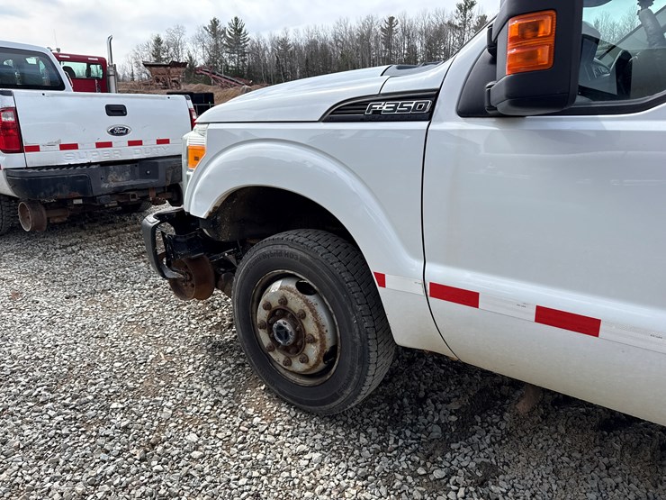 2011-ford-f350-image-10