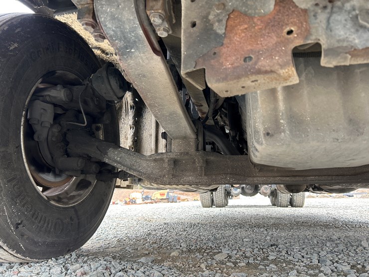 2017-massey-ferguson-8-image-33