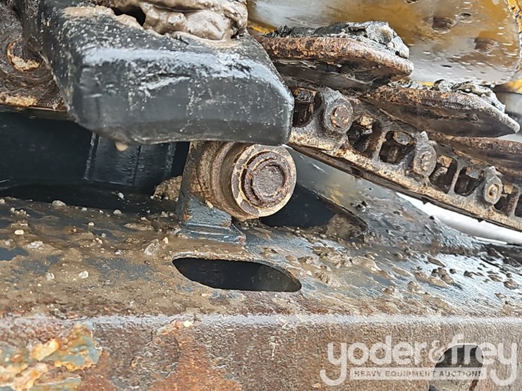 2020-deere-85g-image-9