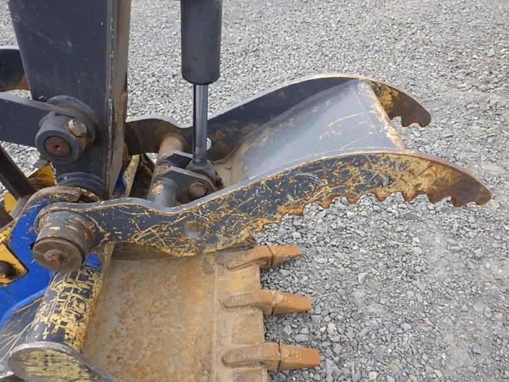 2020-deere-26g-image-19