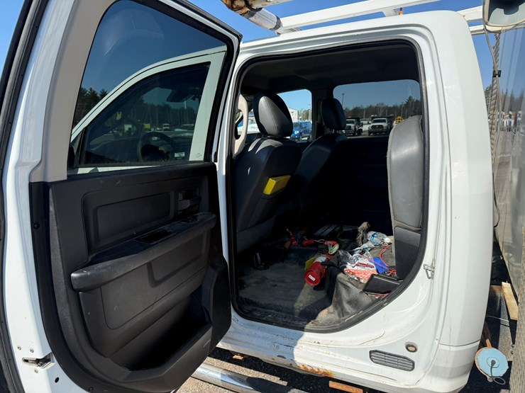 #2048-•-2013-ram-5500-heavy-duty-service-truck-image-31