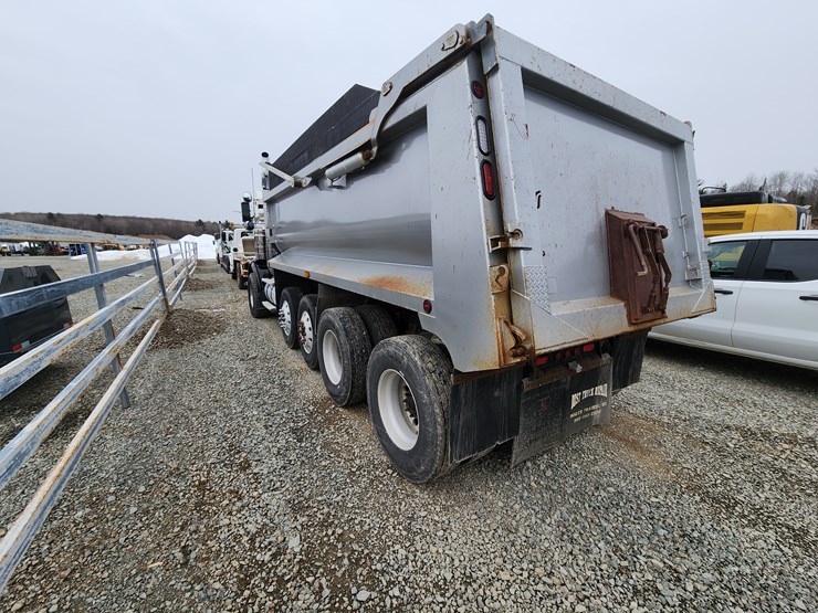 2014-kenworth-t800-image-9