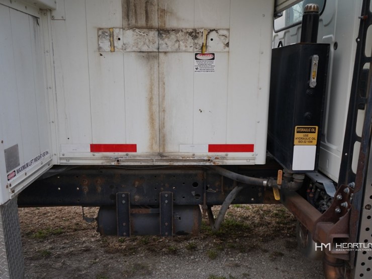 2012-hino-338-image-26