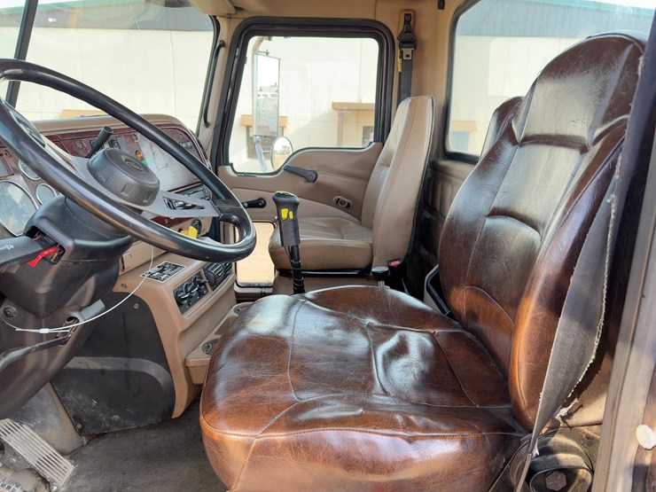 2006-mack-granite-cv713-image-29