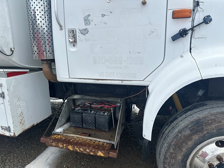 1995-international-8100-image-12