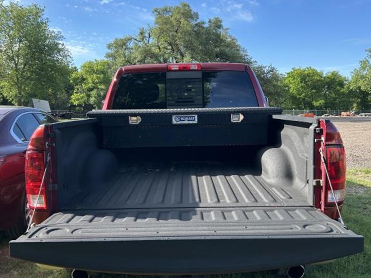 2012-dodge-ram-1500-image-17