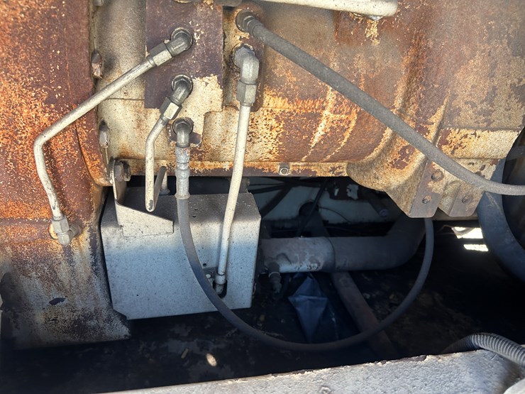 #60115-•-ingersoll-rand-1070-towable-air-compressor-image-26