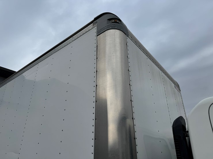 2019-isuzu-nrr-image-16