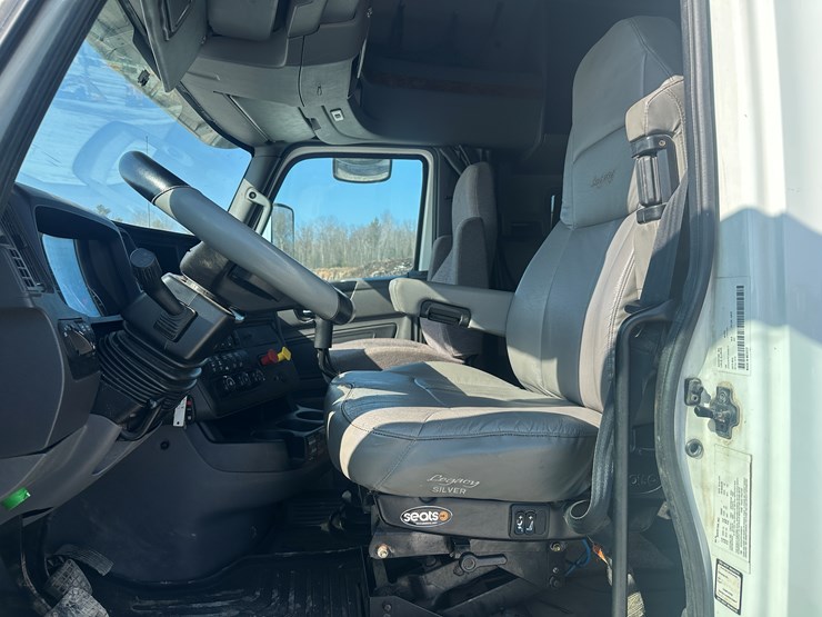 2017-international-lt-image-25