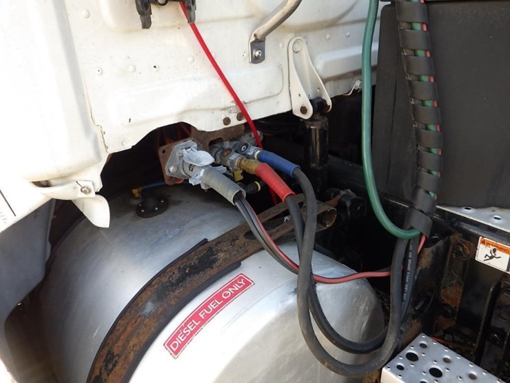 2018-freightliner-cascadia-125-image-24