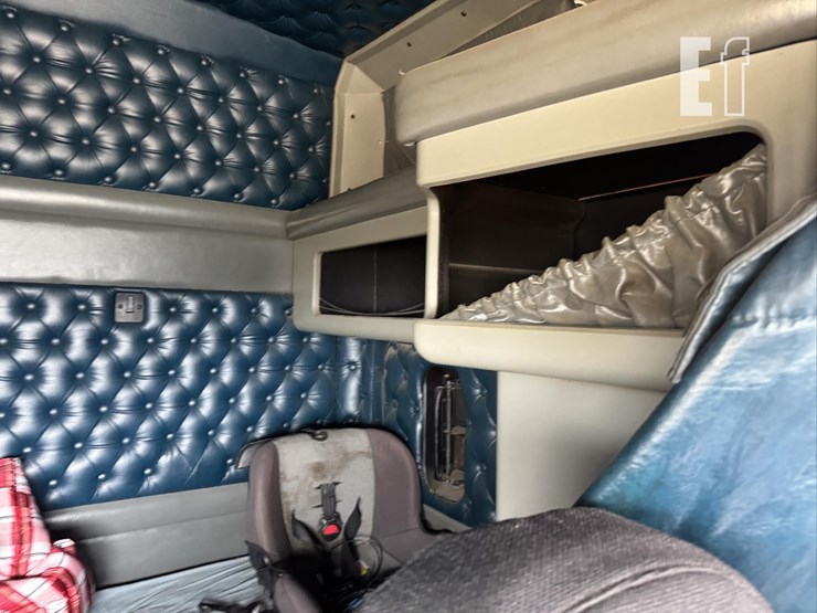 1998-kenworth-t600-image-37