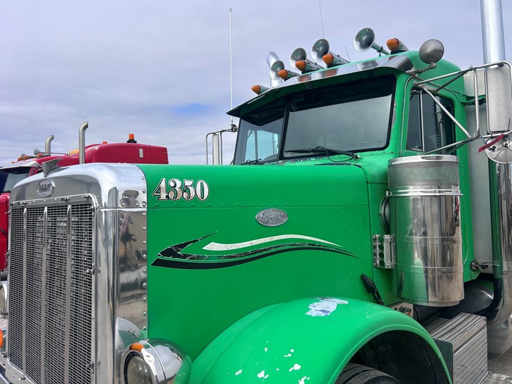 1999-peterbilt-379-image-10