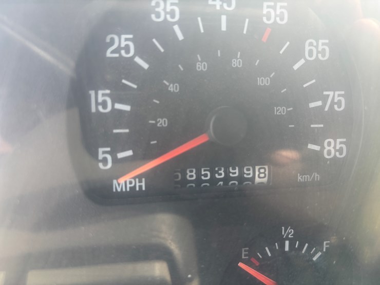 1999-sterling-l9513-image-34