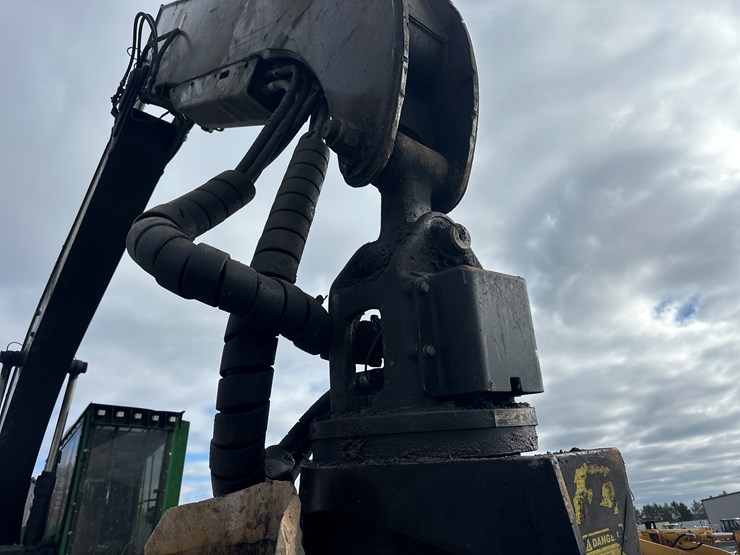 2016-deere-2154d-image-27