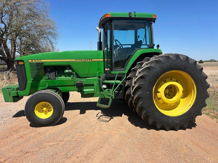 1996-john-deere-8300-image-37