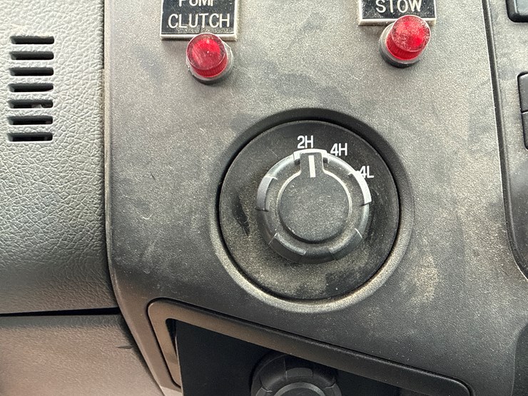 2015-ford-f550-image-54