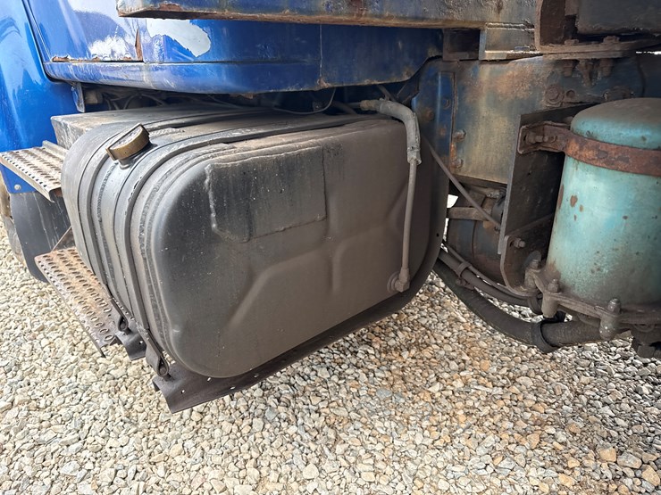 1999-international-4900-image-69