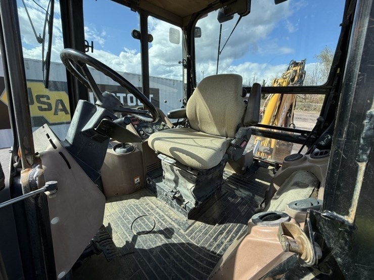 1997-deere-310e-image-23