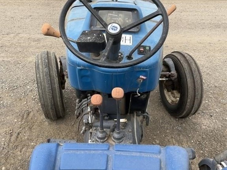 new-holland-4630-image-21