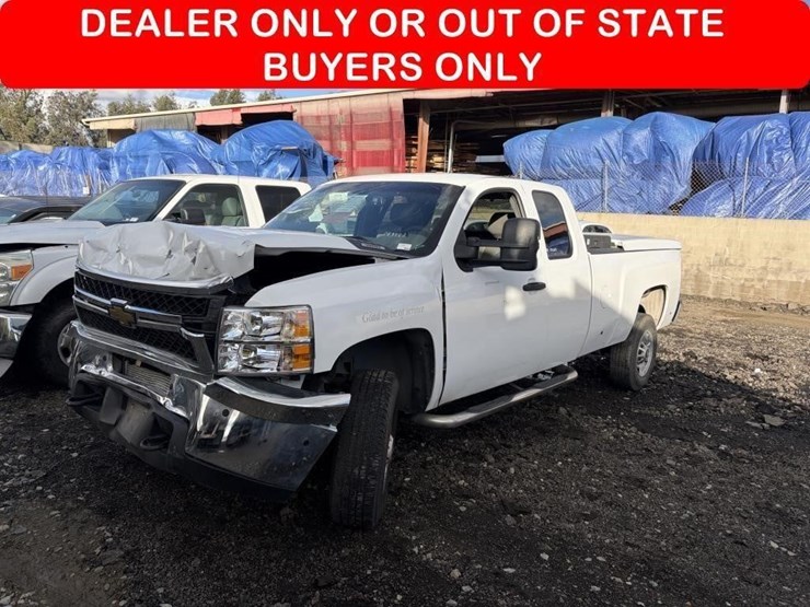 2013-chevrolet-2500-image-1