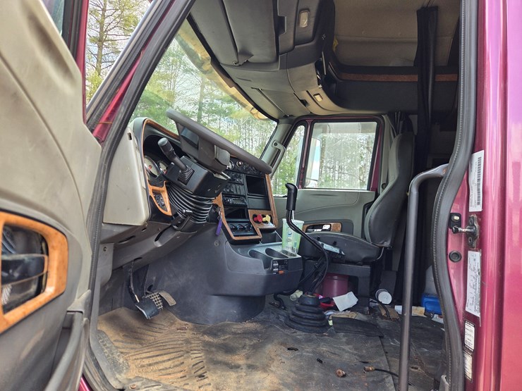 2012-international-prostar-image-47