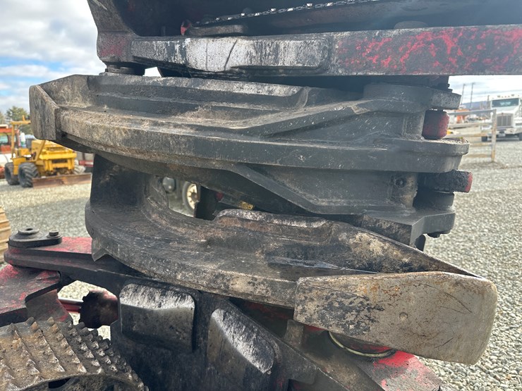 2016-deere-2154d-image-36