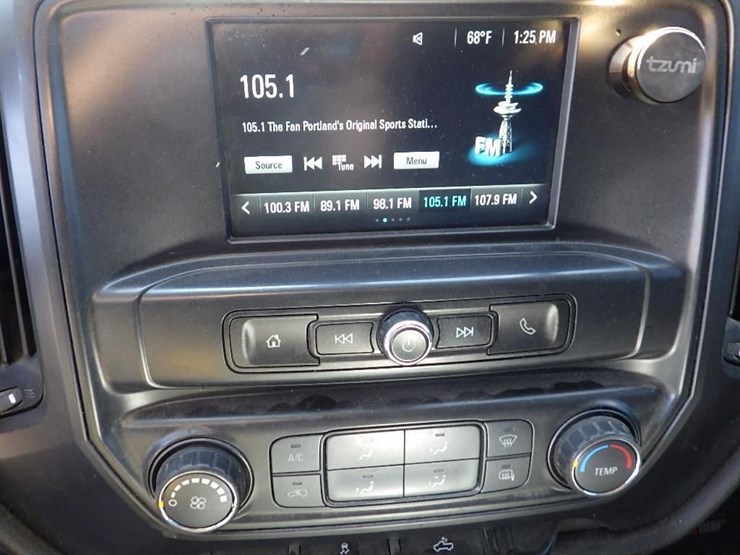 2017-chevrolet-silverado-1500-image-29