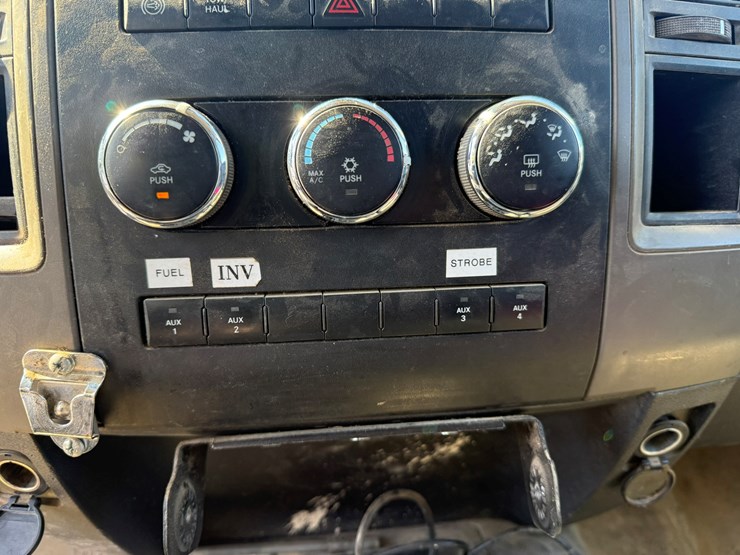 #2047-•-2012-ram-5500-heavy-duty-4x4-service-truck-image-46