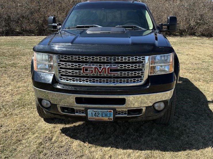 2013-gmc-2500hd-image-2