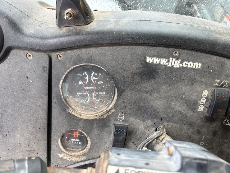 2006-jlg-g12-55a-image-59